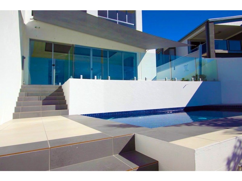 27 Compass Drive, Biggera Waters QLD 4216