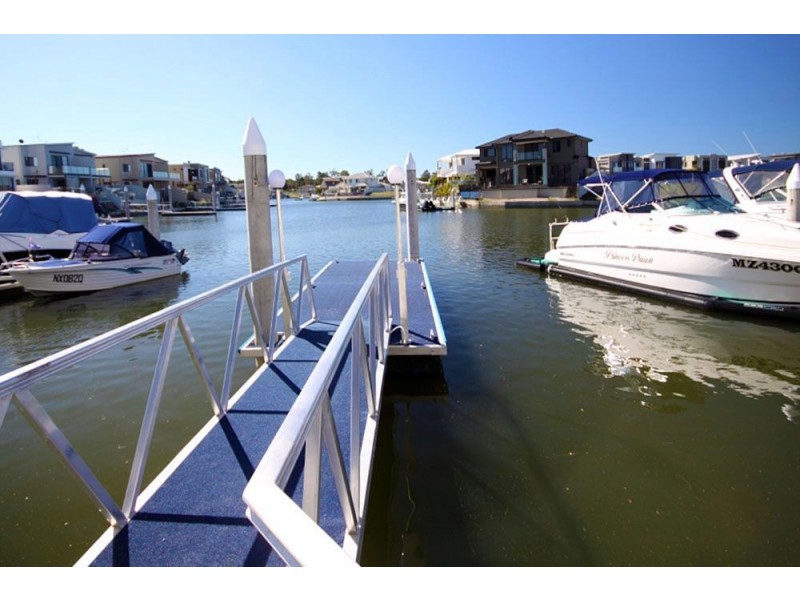 27 Compass Drive, Biggera Waters QLD 4216