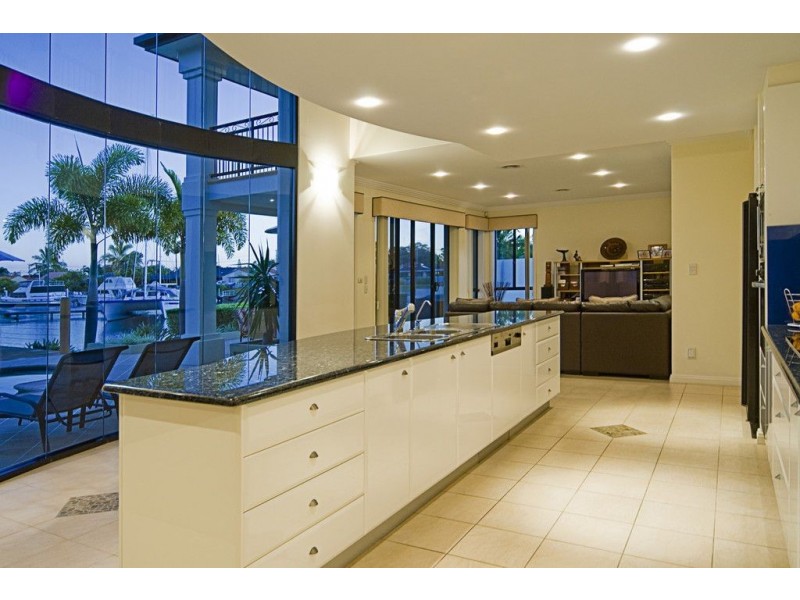 12 Van Diemen Place, Runaway Bay QLD 4216