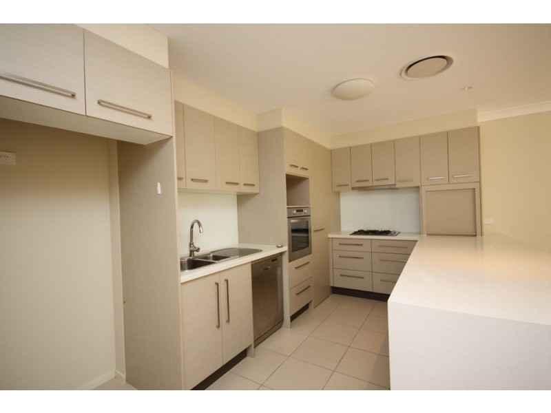 82b Compass Drive, Biggera Waters QLD 4216