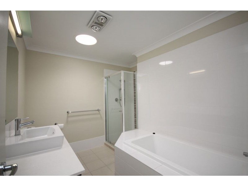 82b Compass Drive, Biggera Waters QLD 4216