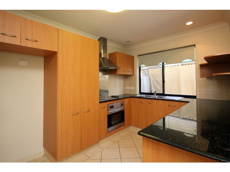 1/68 Broad Street, Labrador QLD 4215