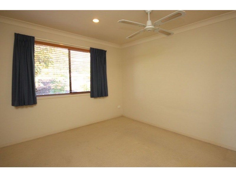 1/68 Broad Street, Labrador QLD 4215