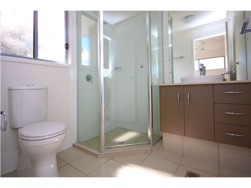 446 Pine Ridge Road, Coombabah QLD 4216