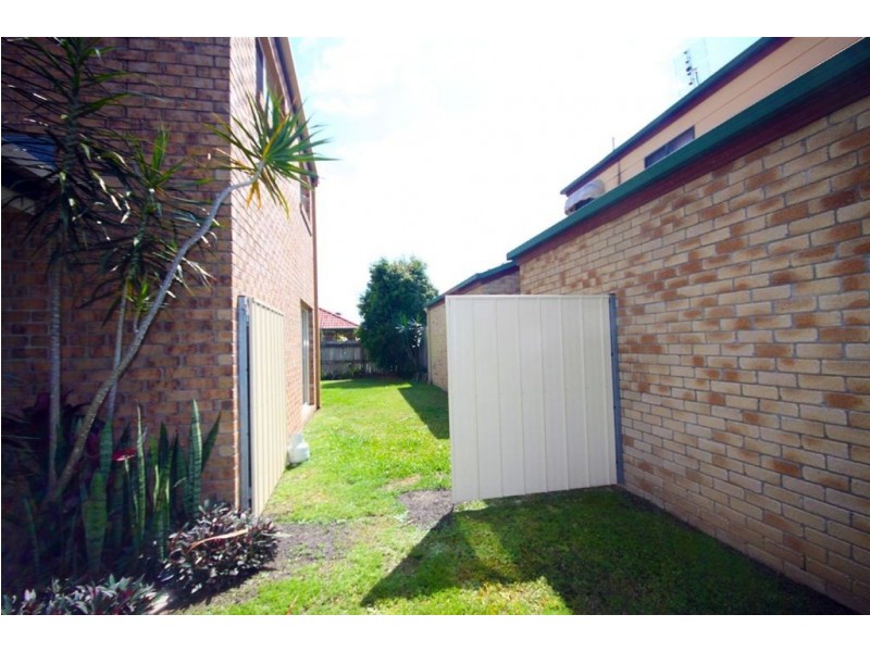 9/394 Pine Ridge Rd, Coombabah QLD 4216