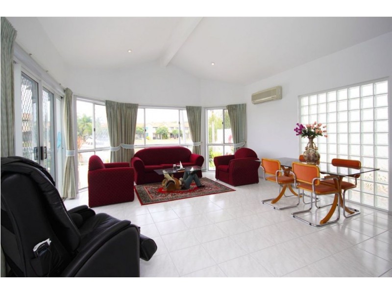 28 Sundance Way, Runaway Bay QLD 4216