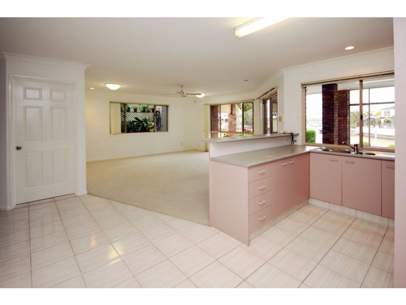 92 Sundance Way, Runaway Bay QLD 4216