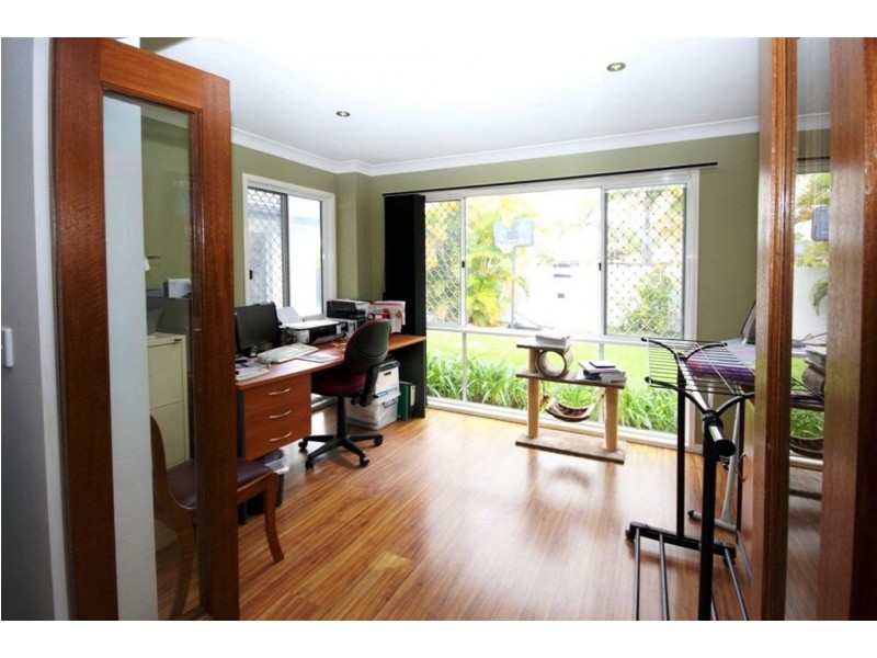 4 Grand Canal Way, Runaway Bay QLD 4216