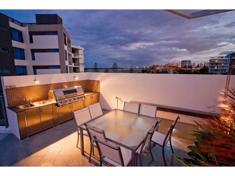 2301/438 Marine, Biggera Waters QLD 4216