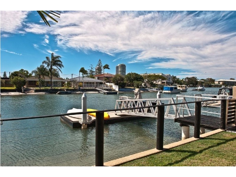 1/13 Vaggelas Crescent, Biggera Waters QLD 4216