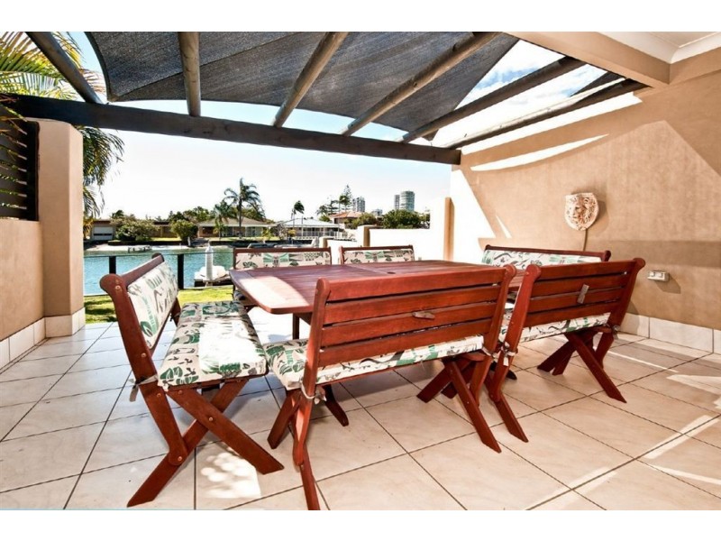 1/13 Vaggelas, Biggera Waters QLD 4216