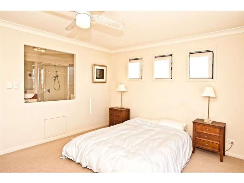 1/13 Vaggelas, Biggera Waters QLD 4216