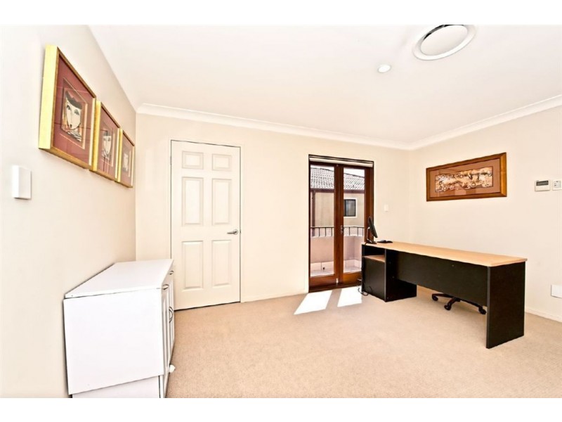 1/13 Vaggelas, Biggera Waters QLD 4216