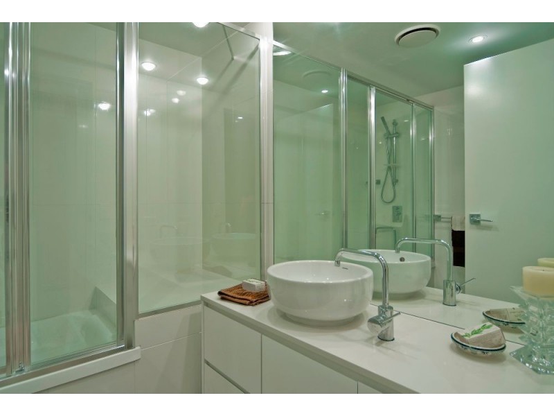 2301/438 marine, Biggera Waters QLD 4216