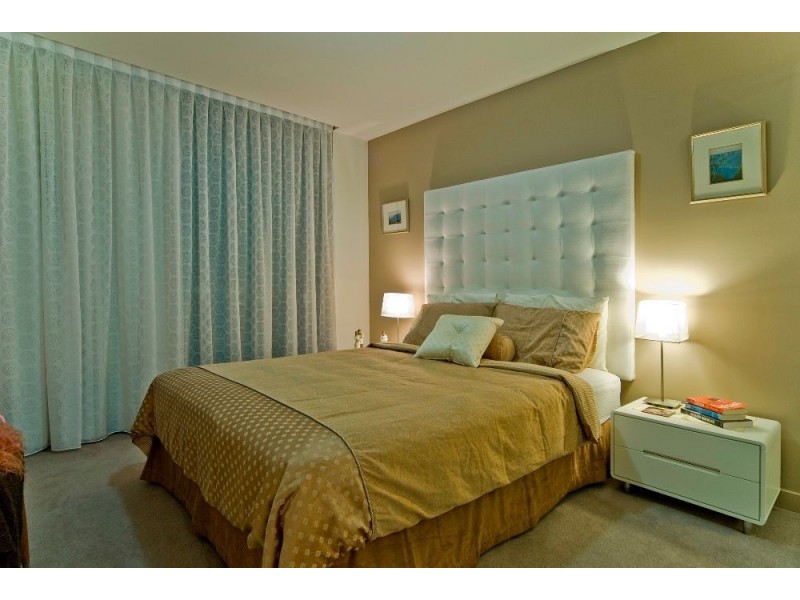 2301/438 marine, Biggera Waters QLD 4216