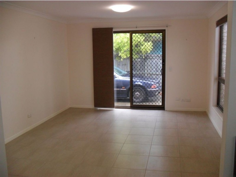 2/34 Bruce, Paradise Point QLD 4216