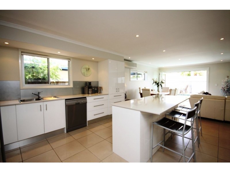 37 Mungera, Runaway Bay QLD 4216