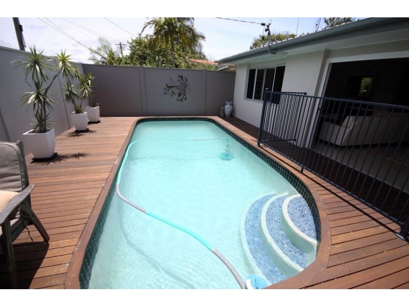 37 Mungera, Runaway Bay QLD 4216