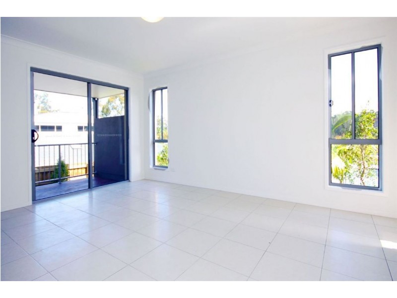 446 Pine Ridge, Coombabah QLD 4216