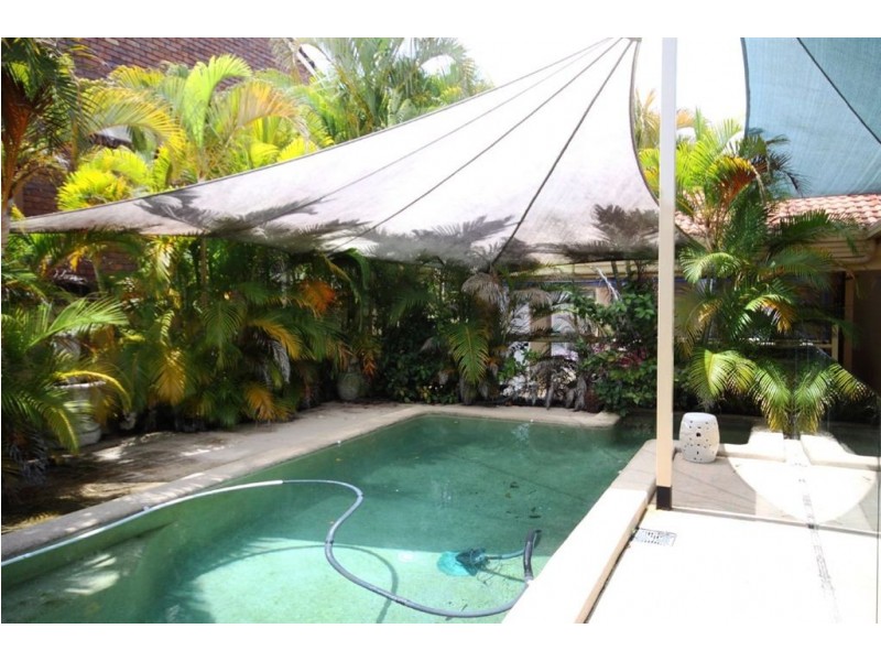 11 Columbus, Runaway Bay QLD 4216