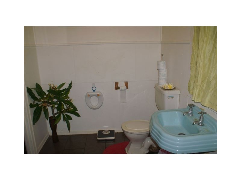 61 Ward Street, Southport QLD 4215