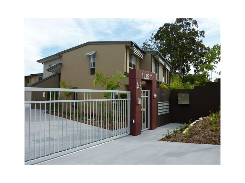 446 Pine Ridge Road, Coombabah QLD 4216