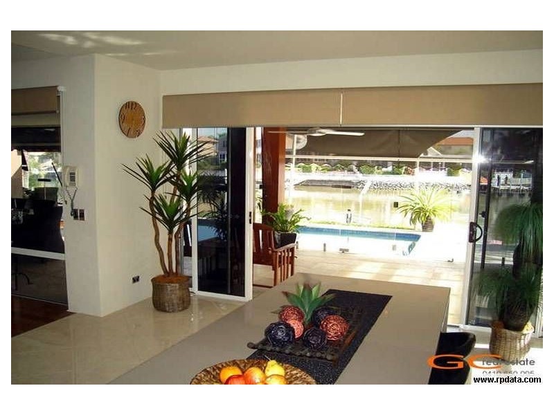 138 Morala Avenue, Runaway Bay QLD 4216
