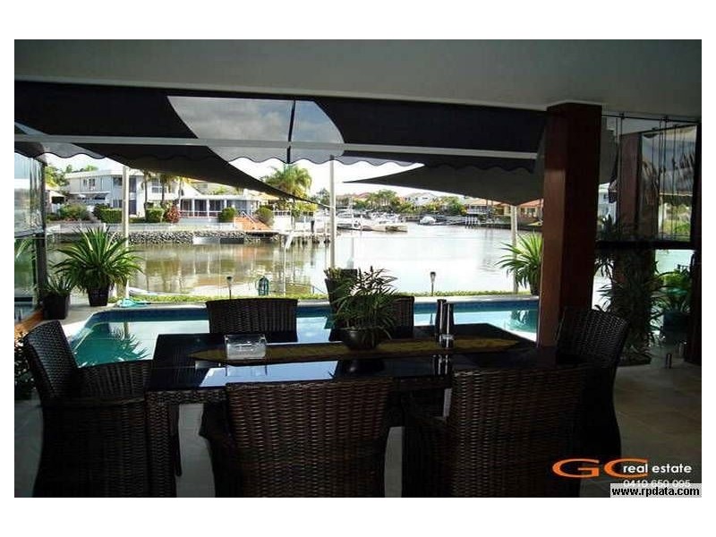 138 Morala Avenue, Runaway Bay QLD 4216