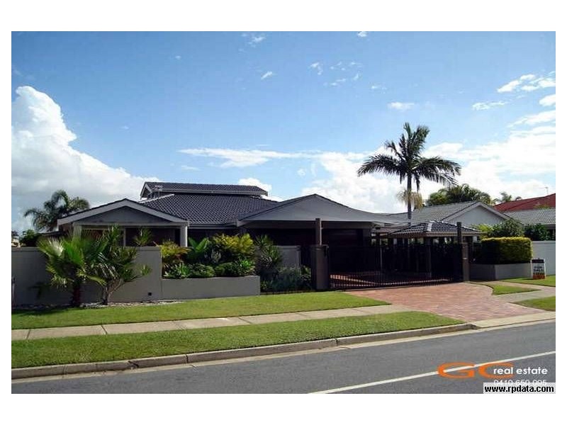 138 Morala Avenue, Runaway Bay QLD 4216