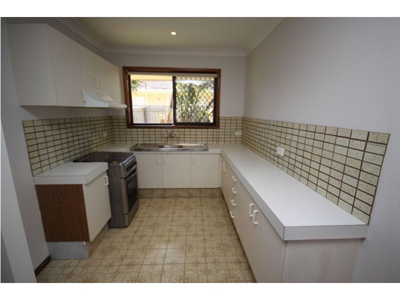 2/24 Bruce Avenue, Paradise Point QLD 4216