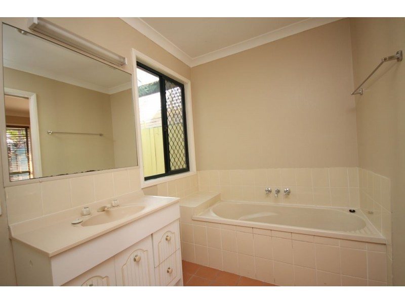 14 Bernini Drive, Coombabah QLD 4216