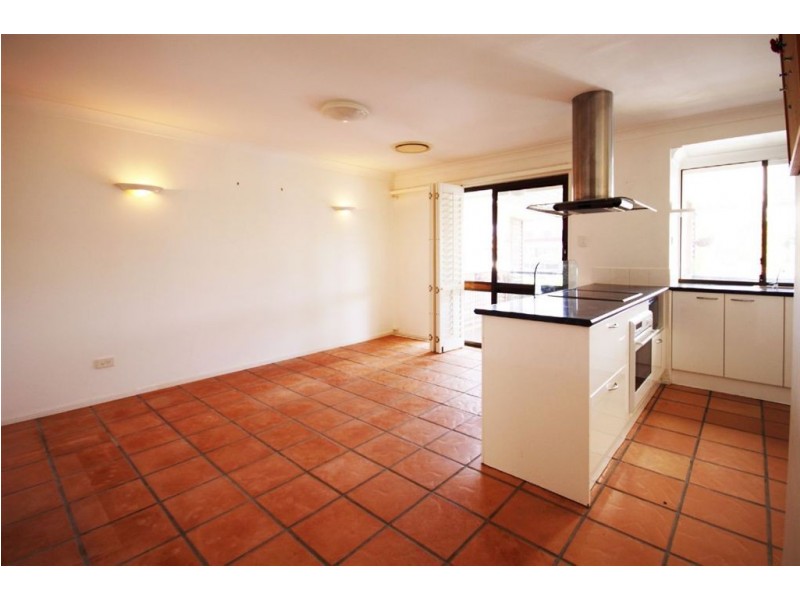 11 Columbus Drive, Hollywell QLD 4216