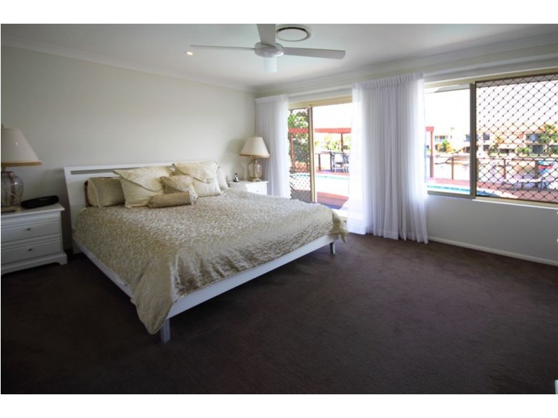 7 Chesterfield Place, Runaway Bay QLD 4216