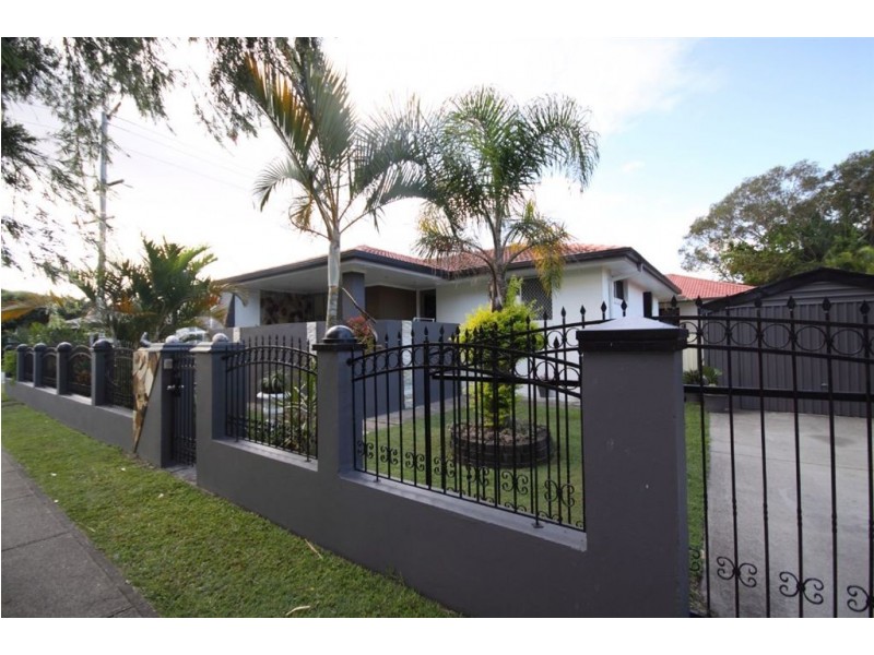 65 Ocean Street, Runaway Bay QLD 4216