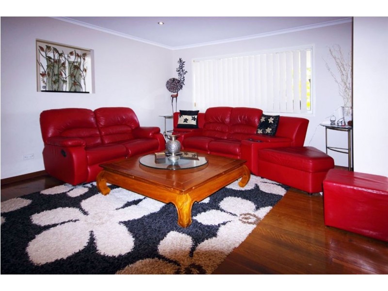 65 Ocean Street, Runaway Bay QLD 4216