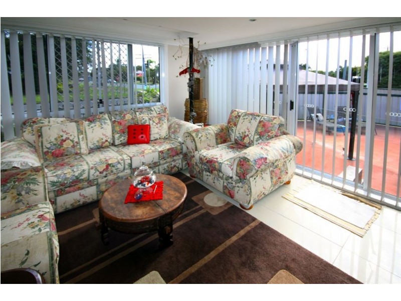 65 Ocean Street, Runaway Bay QLD 4216