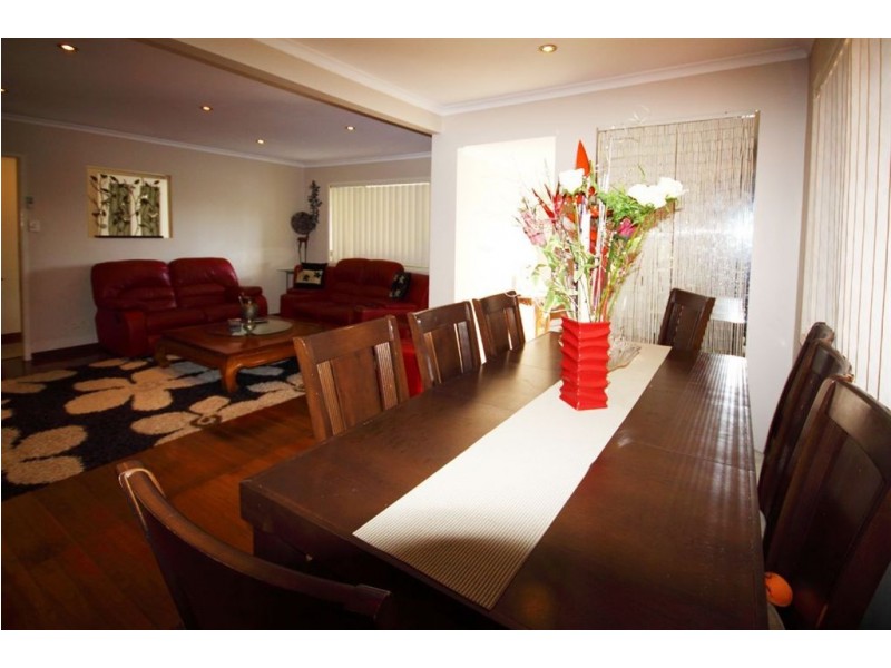 65 Ocean Street, Runaway Bay QLD 4216