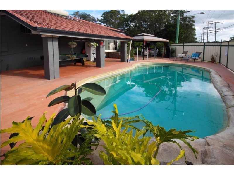 65 Ocean Street, Runaway Bay QLD 4216