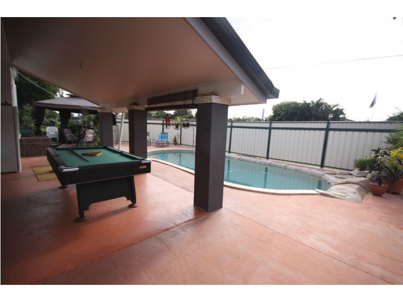 65 Ocean Street, Runaway Bay QLD 4216