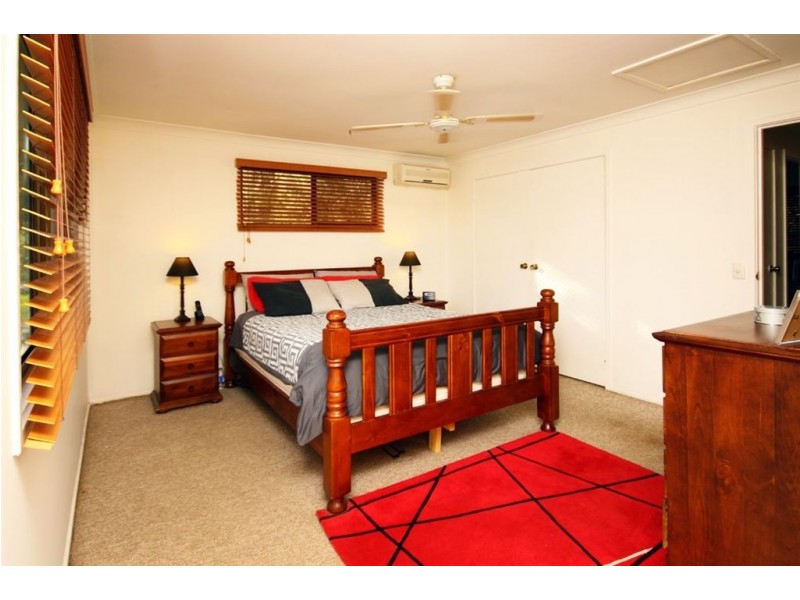 1/77 Olsen Avenue, Labrador QLD 4215