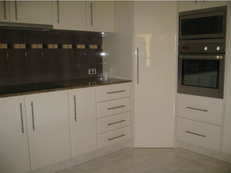 15 Lagos, Coombabah QLD 4216