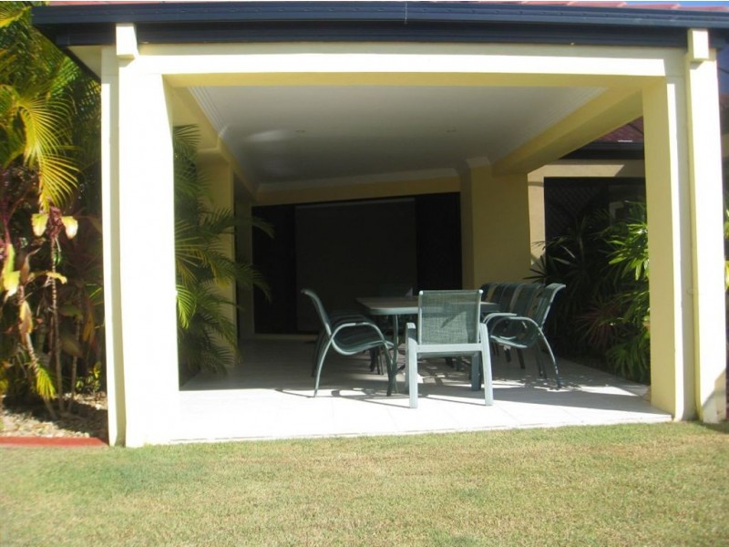 15 Lagos, Coombabah QLD 4216
