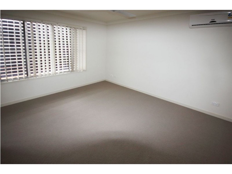 6/136 Central Street, Labrador QLD 4215