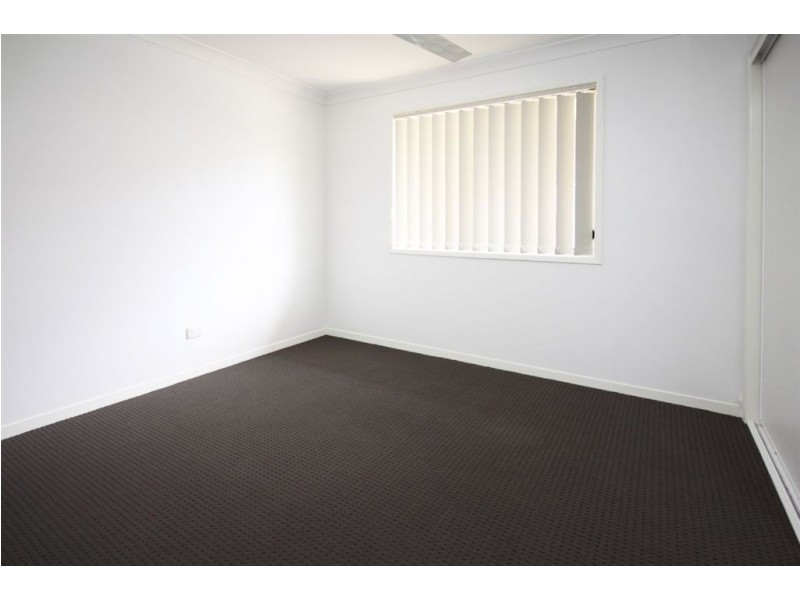 8 Hyacinth Avenue, Hollywell QLD 4216