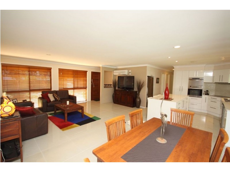 2 Kikori, Runaway Bay QLD 4216