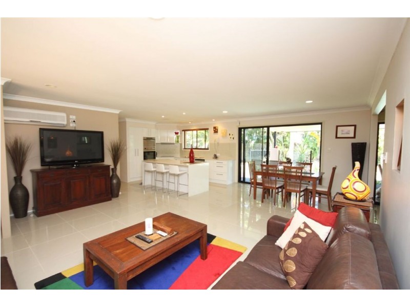 2 Kikori, Runaway Bay QLD 4216