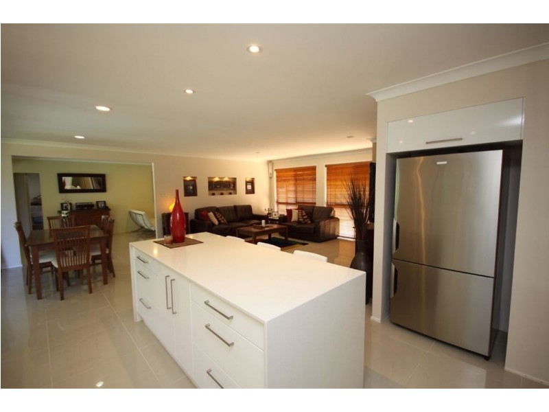 2 Kikori, Runaway Bay QLD 4216