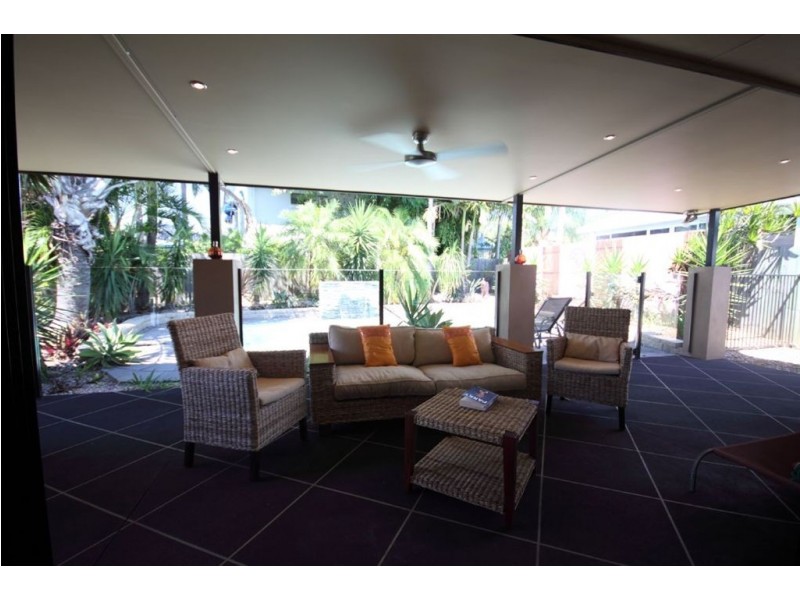 2 Kikori, Runaway Bay QLD 4216