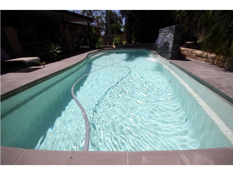 2 Kikori, Runaway Bay QLD 4216