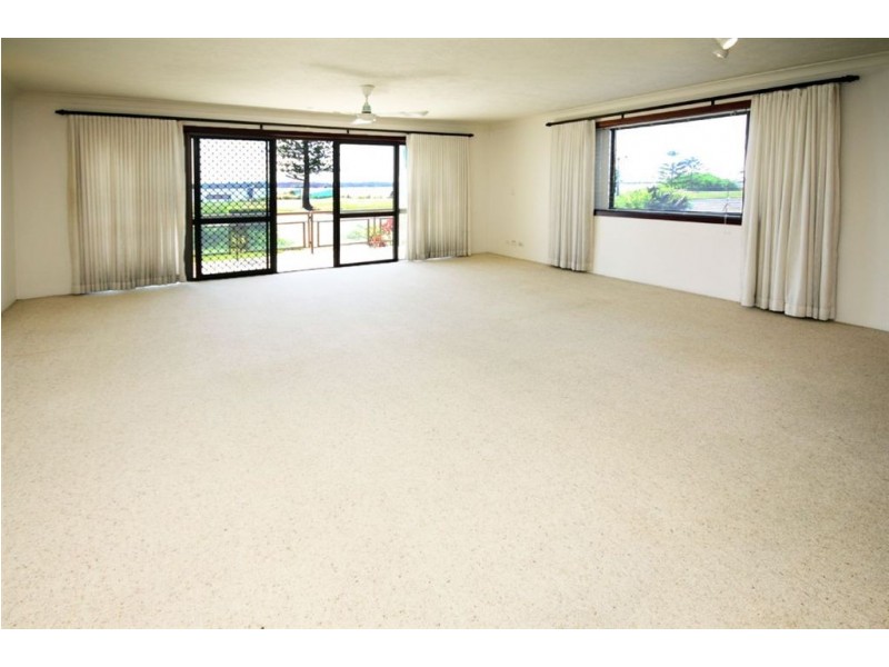 1/458 Marine Parade, Biggera Waters QLD 4216